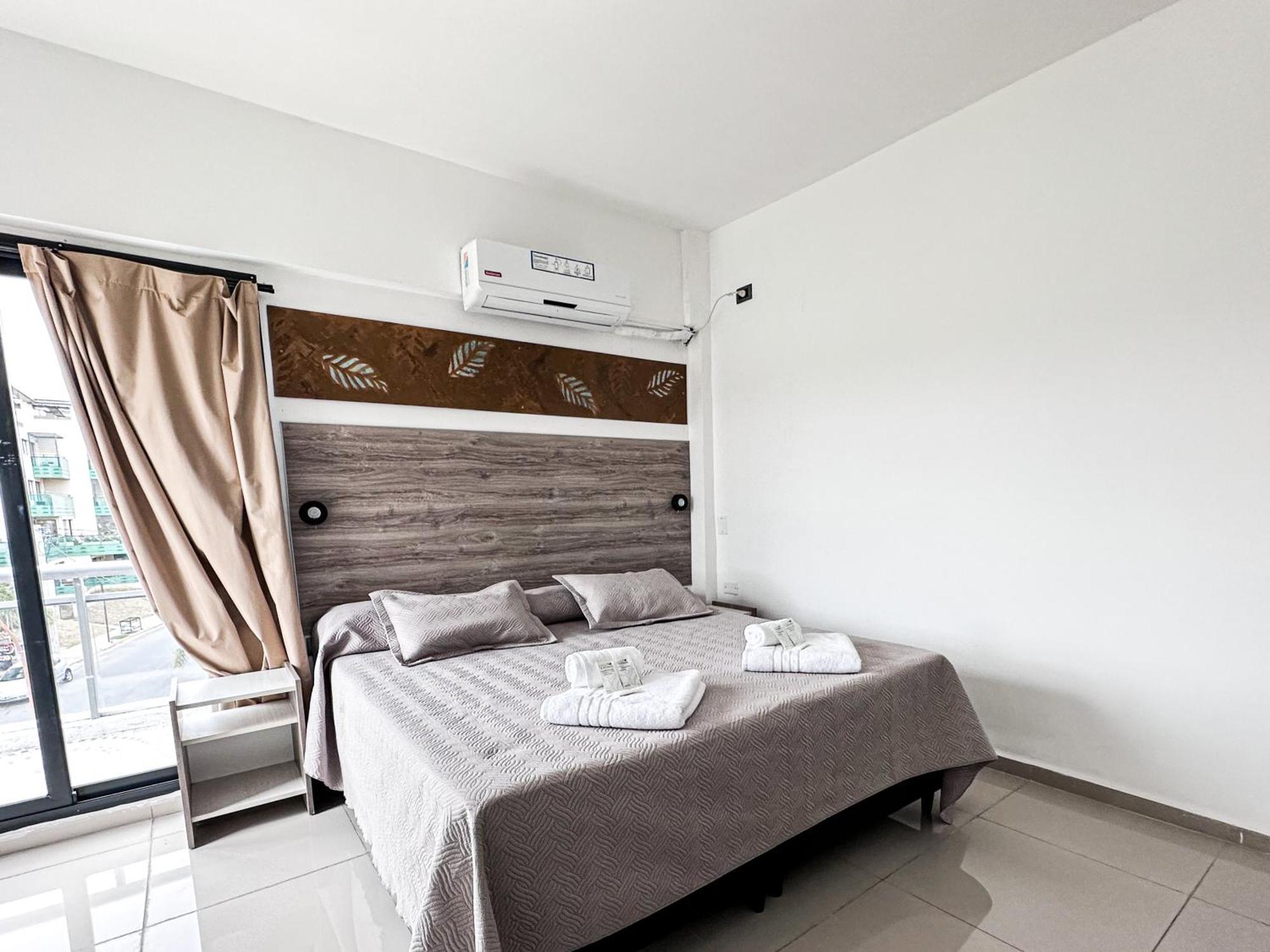Golden Ross Hotel Вила Карлос Пас Екстериор снимка