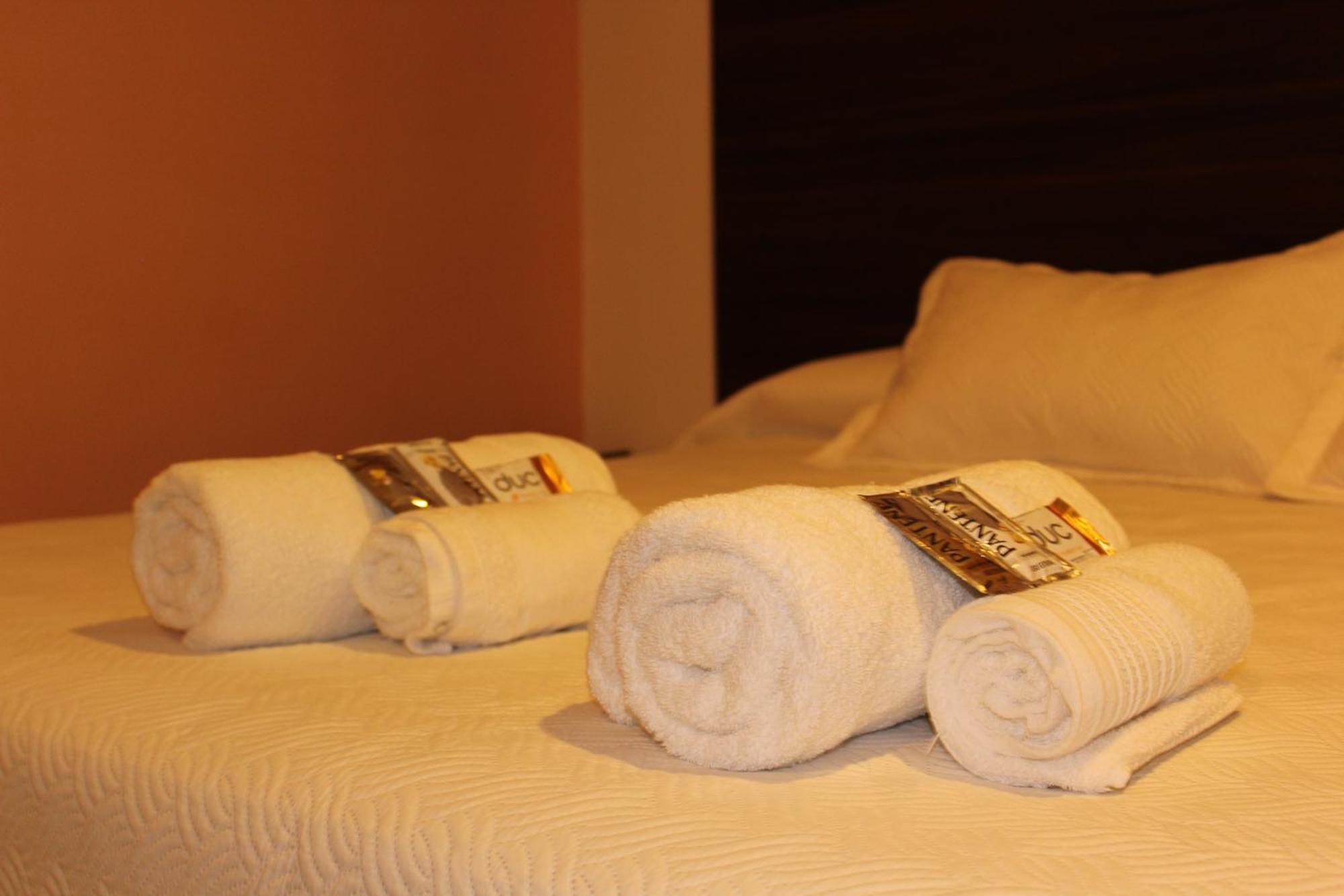 Golden Ross Hotel Вила Карлос Пас Екстериор снимка